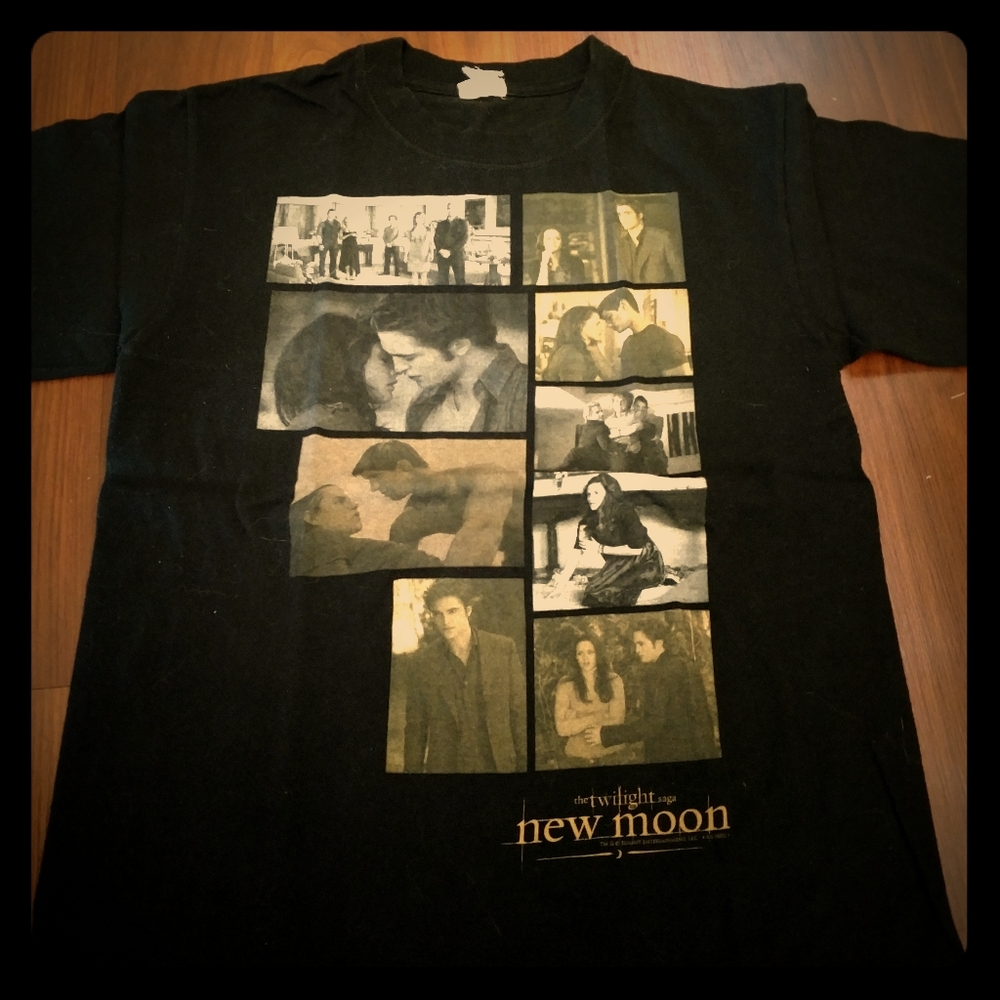 Twilight New Moon Rare T-shirt Sz S Edward Cullen